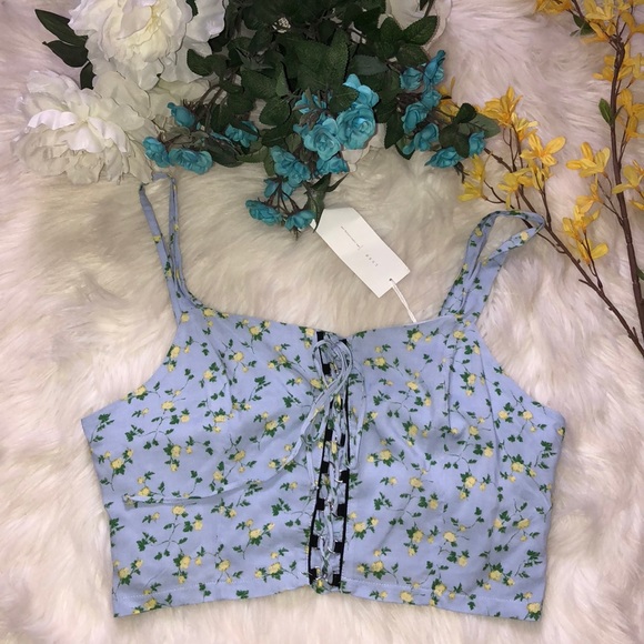 Lush Tops - 🎉 5/$25 LUSH floral crop top